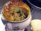 Gedeckte Zwiebelsuppe - Rezept
