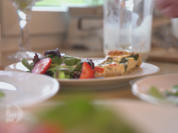 Pflücksalat mit Bärlauchtarte - Rezept - Bild Nr. 2