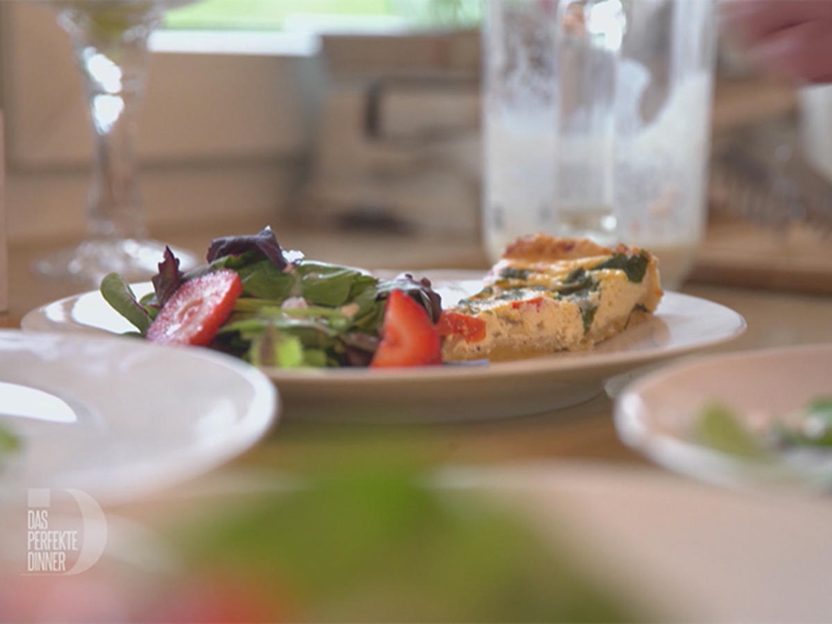 Bilder für Pflücksalat mit Bärlauchtarte - Rezept