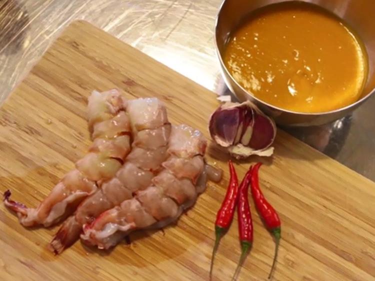 Grill-Marinade für Garnelen mit Mango, Chili und Knoblauch - Rezept mit ...