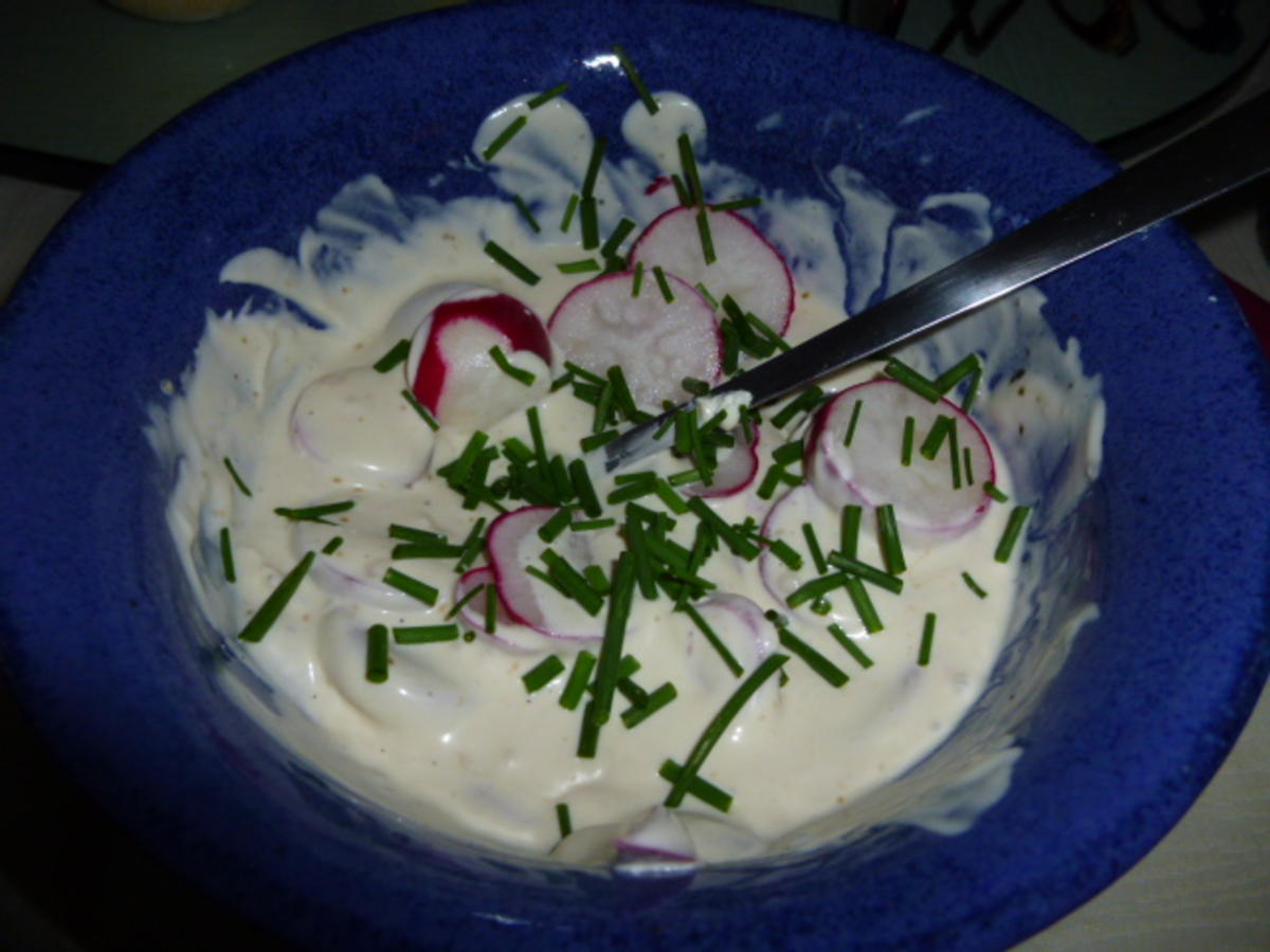 Radieschensalat mit Radieschen frisch und Salz - Rezept mit Bild ...