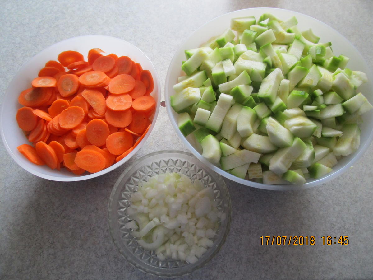 Ein lecker Süppchen aus Zucchini und Möhren - Rezept - Bild Nr. 6098