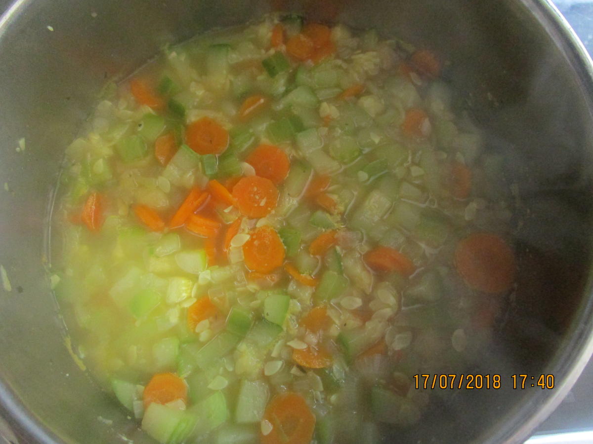 Ein lecker Süppchen aus Zucchini und Möhren - Rezept - Bild Nr. 6102