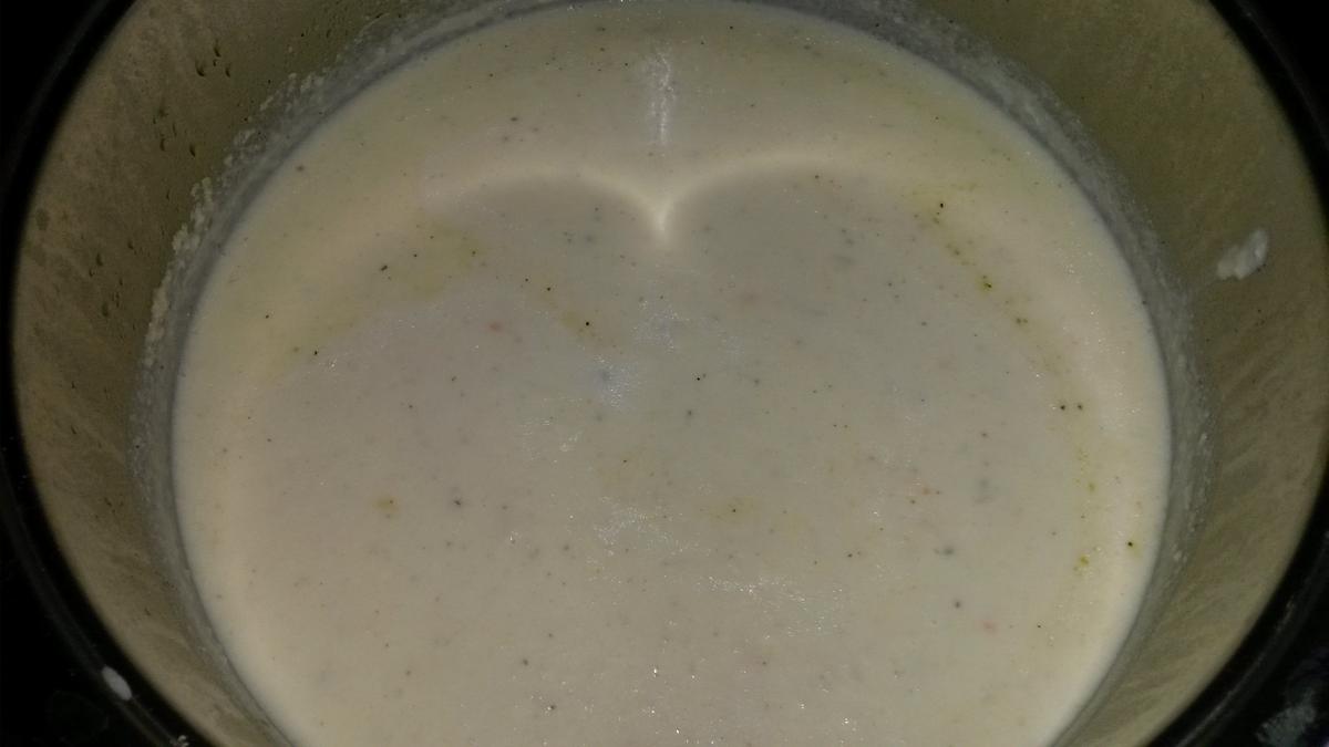 Blumenkohlsuppe mit Parmesansauce - Rezept - Bild Nr. 6097