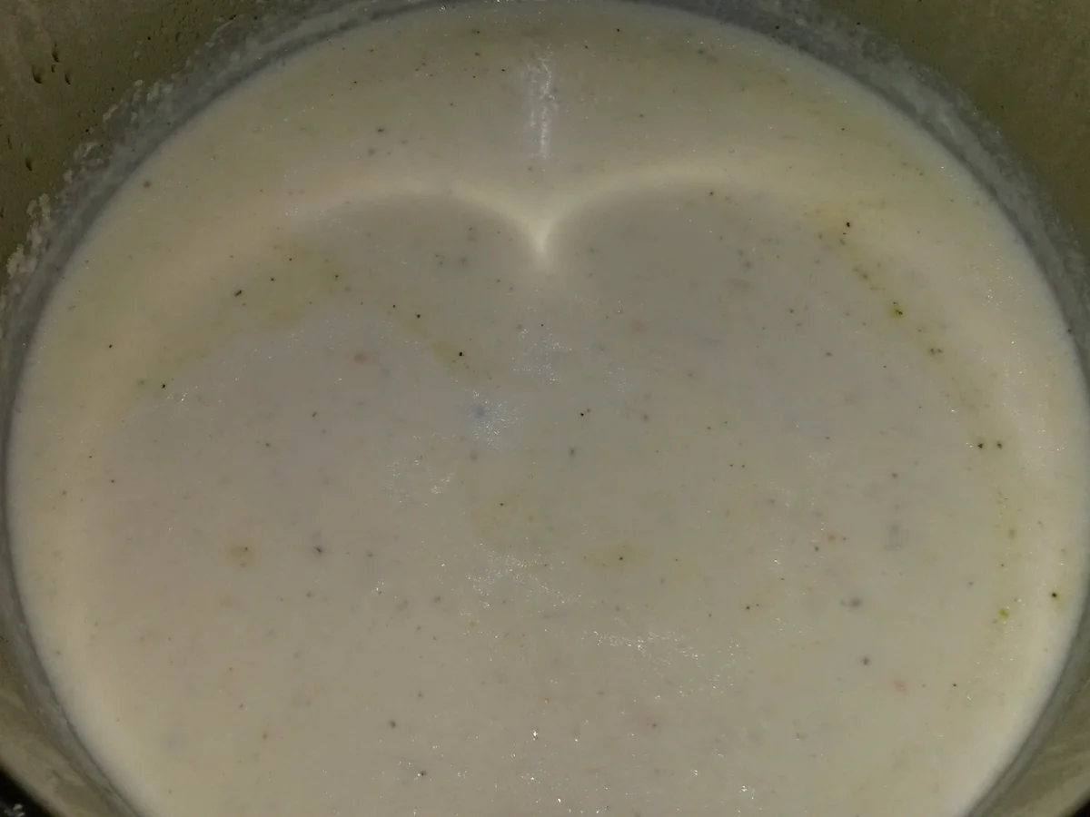 Rezept: Blumenkohlsuppe mit Parmesansauce Bild Nr. 6097 Blumenkohlsuppe mit Parmesansauce - Rezept - Bild Nr. 6097