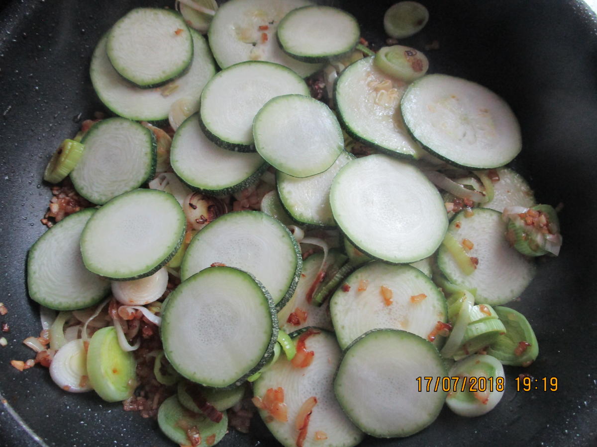 Auflauf: Zucchini mit Hähnchen und Senfsahnesauce - Rezept - Bild Nr. 6107