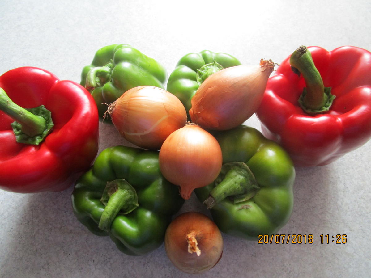 Paprika-Zucchini-Zwiebel-Gemüse m. Knobi - Rezept - Bild Nr. 6097
