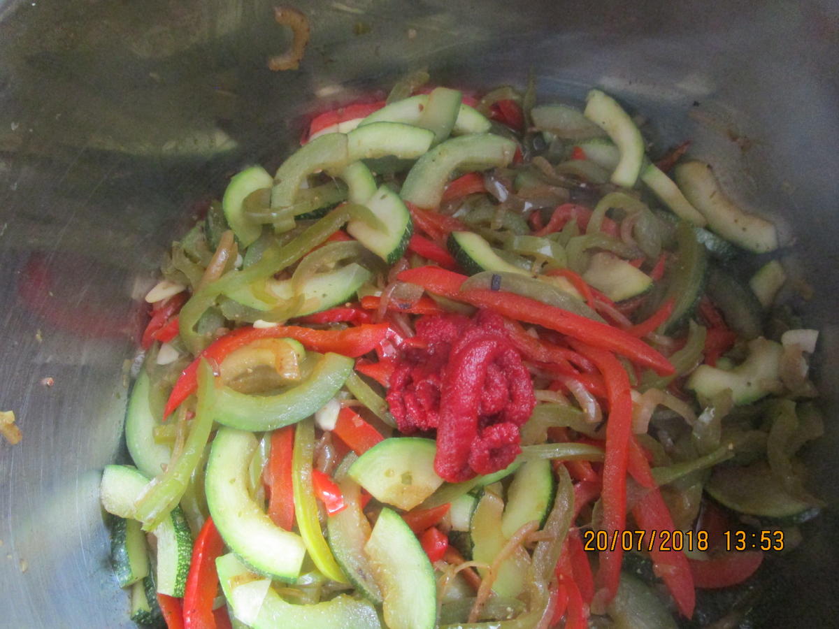 Paprika-Zucchini-Zwiebel-Gemüse m. Knobi - Rezept - Bild Nr. 6112