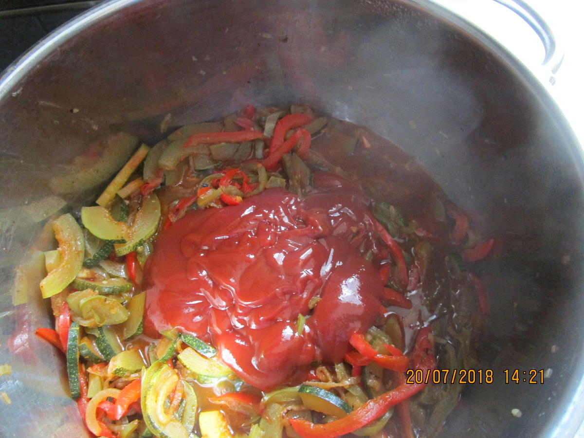 Paprika-Zucchini-Zwiebel-Gemüse m. Knobi - Rezept - Bild Nr. 6113