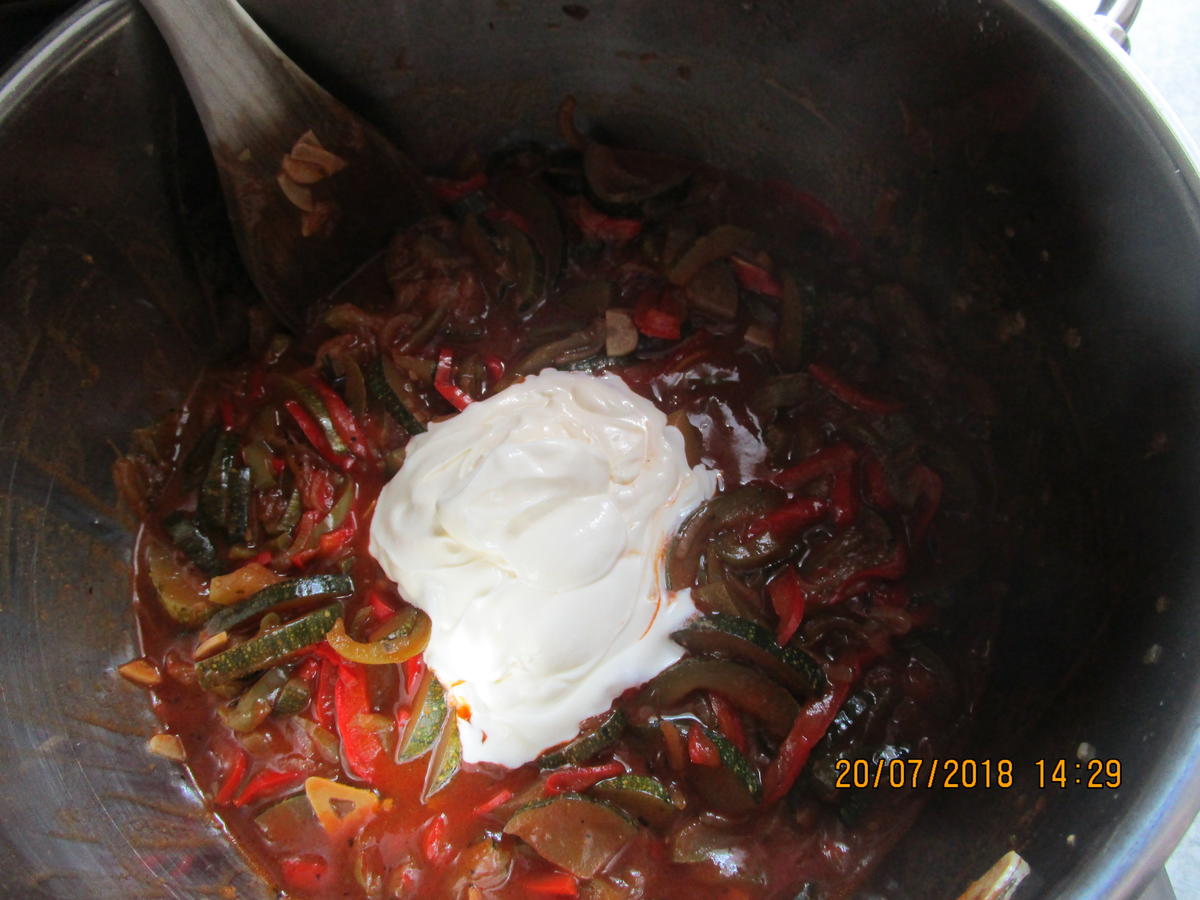 Paprika-Zucchini-Zwiebel-Gemüse m. Knobi - Rezept - Bild Nr. 6114