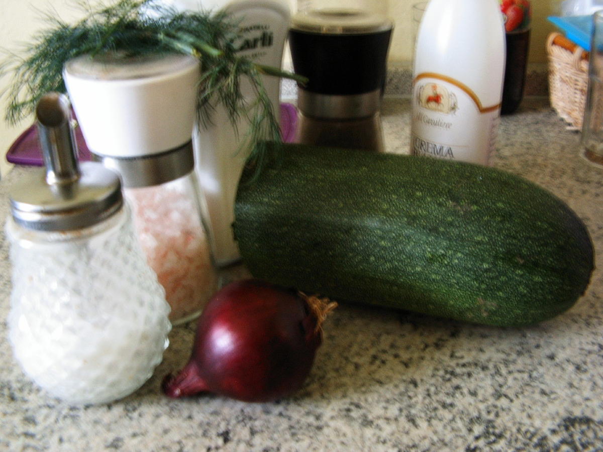 Zucchini-Zwiebel-Salat - Rezept - Bild Nr. 6097