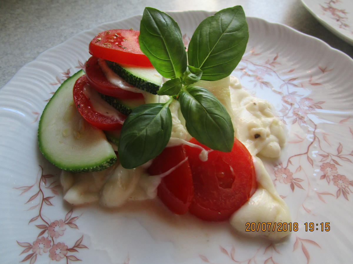 Auflauf: Zucchini-Tomaten-Mozzarella (Feta) - Rezept - Bild Nr. 6096