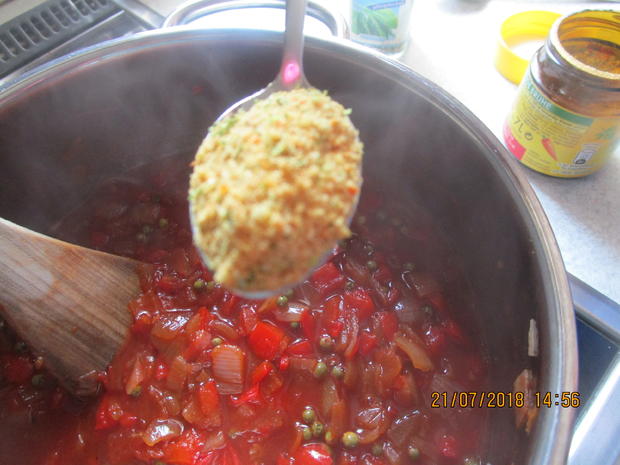 Eingemachtes: Relish aus Zwiebeln und roter Paprika - Rezept - kochbar.de