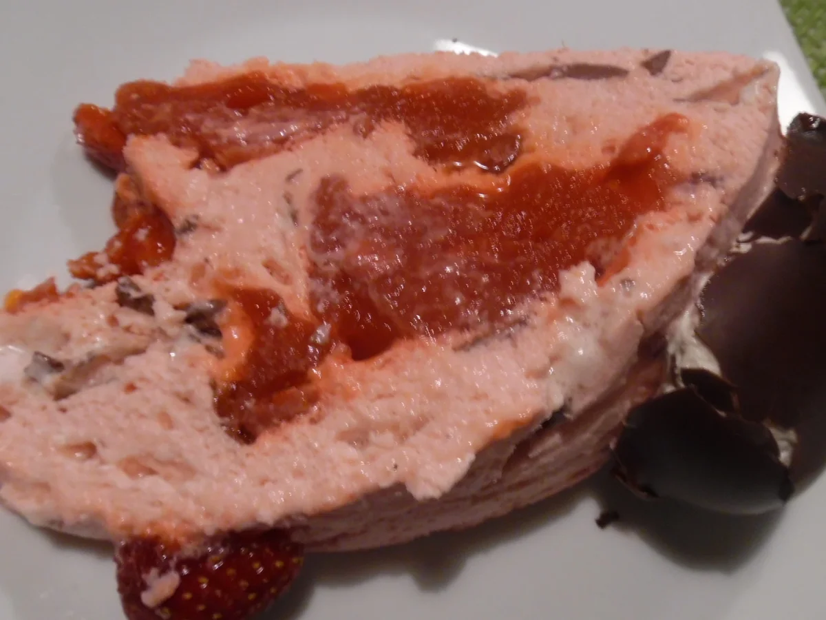 Rezept: Erdbeer-Traum mit "Kuss" Bild Nr. 6113 Erdbeer-Traum mit "Kuss" - Rezept - Bild Nr. 6113