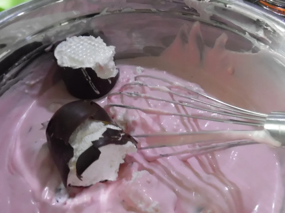 Rezept: Erdbeer-Traum mit "Kuss" Bild Nr. 6117 Erdbeer-Traum mit "Kuss" - Rezept - Bild Nr. 6117