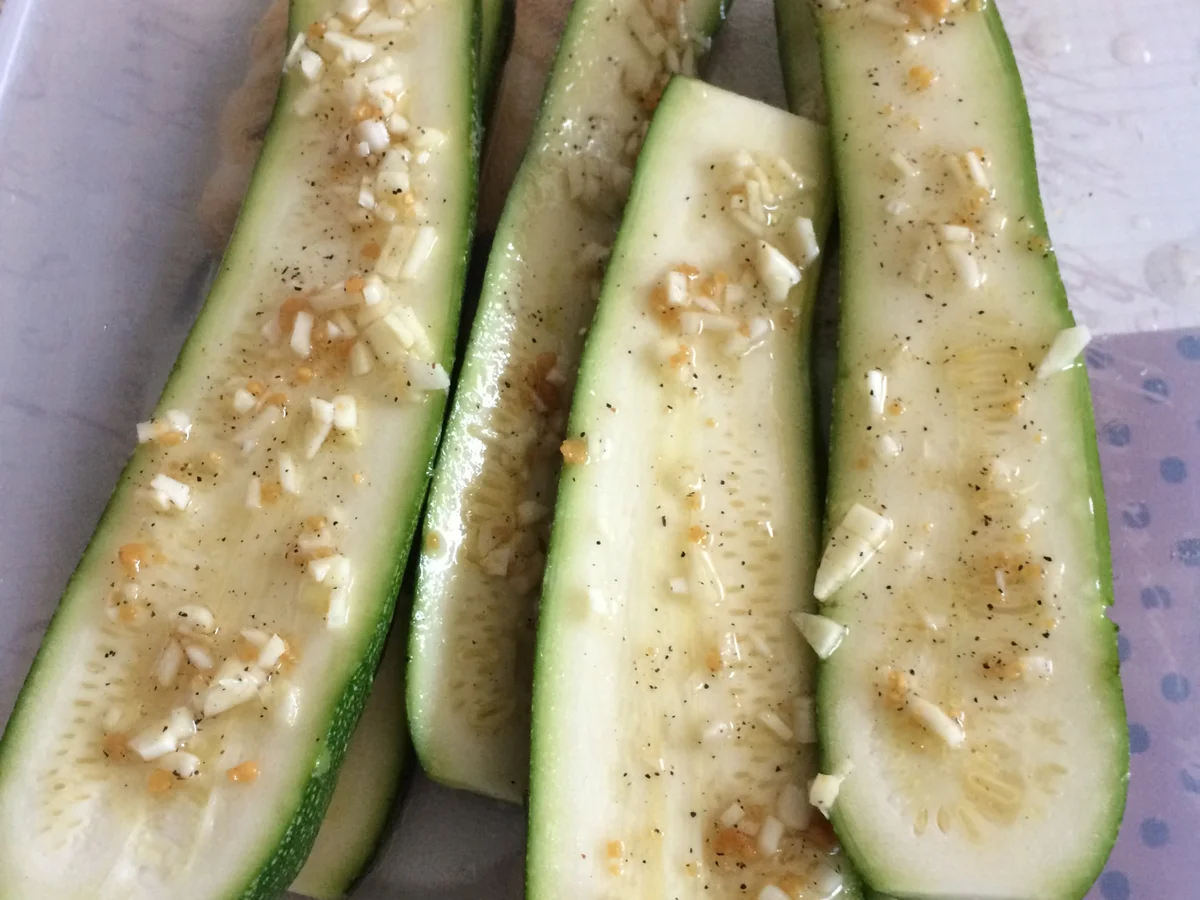 Rezept: gegrillte Knoblauchzucchini Bild Nr. 6114 gegrillte Knoblauchzucchini - Rezept - Bild Nr. 6114