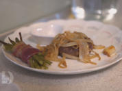 Dansk Bøf, Hasselbagt kartofler und Bohnen in Speck, dazu Omas Sommersalat - Rezept - Bild Nr. 6110