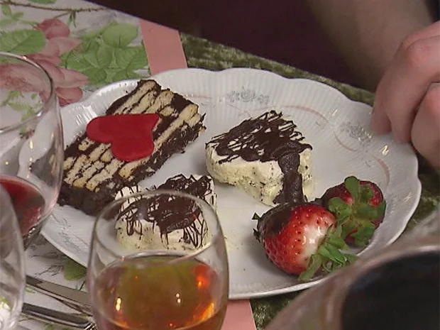 Rezept: Selbstgemachtes Herzen-Eis mit Schokolade und "Kalte Schnauze" Bild Nr. 6110 Selbstgemachtes Herzen-Eis mit Schokolade und "Kalte Schnauze" - Rezept - Bild Nr. 6110