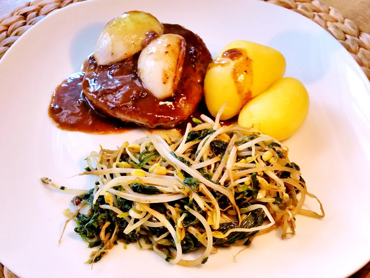 Rezept: Blattspinat mit frischen Mungbohnensprossen Bild Nr. 6124 Blattspinat mit frischen Mungbohnensprossen - Rezept - Bild Nr. 6124