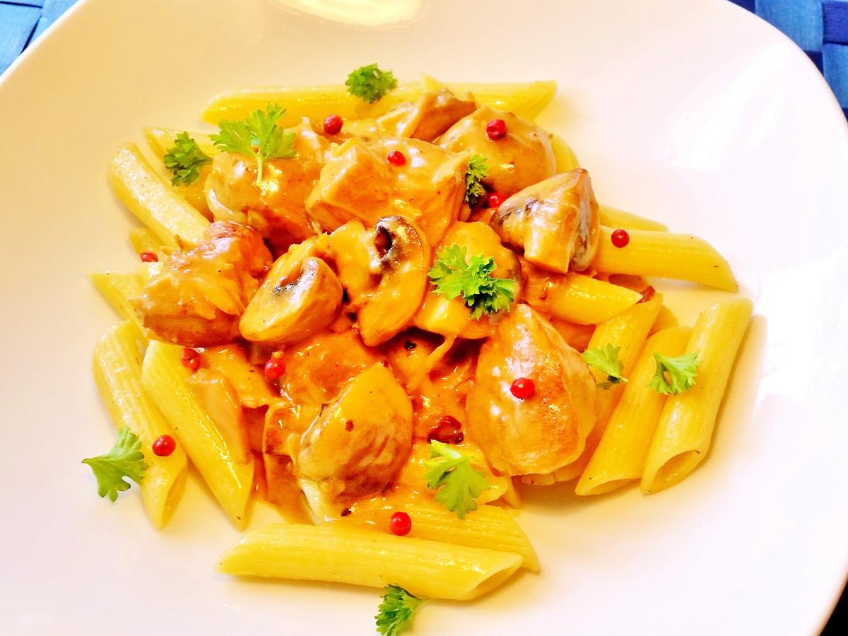 Putenragout mit Penne Rigate - Rezept mit Bild - kochbar.de