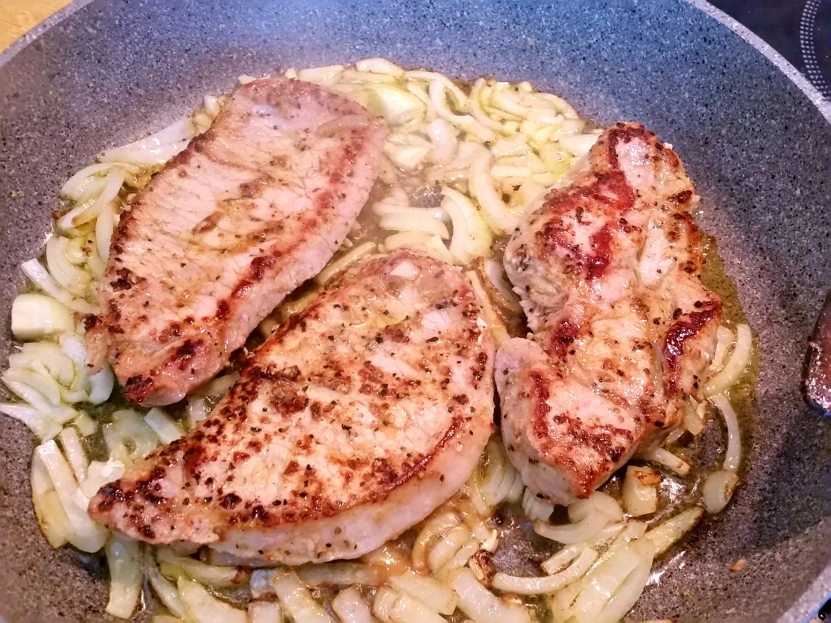 Rezept: Marinierte Schweine-Steaks Bild Nr. 6121 Marinierte Schweine-Steaks - Rezept - Bild Nr. 6121