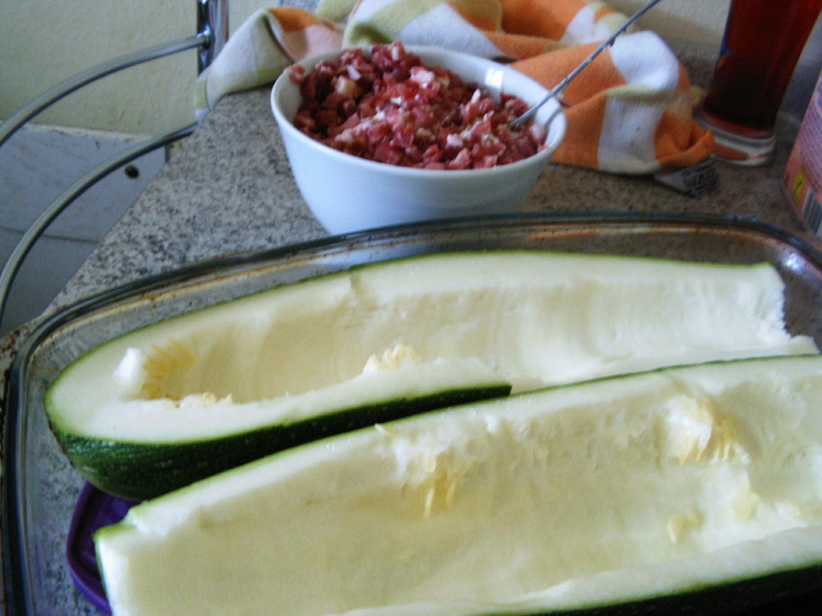 Gefüllte Zucchini mit Käse - Rezept - Bild Nr. 3