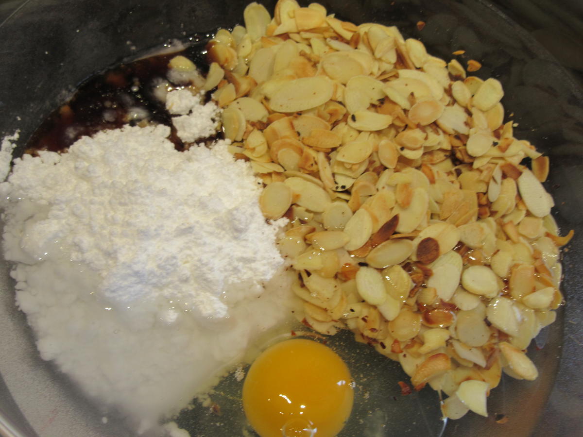 Backen: Zwetschgenkuchen mit Puddingcreme und "Speckkruste" - Rezept - Bild Nr. 6173
