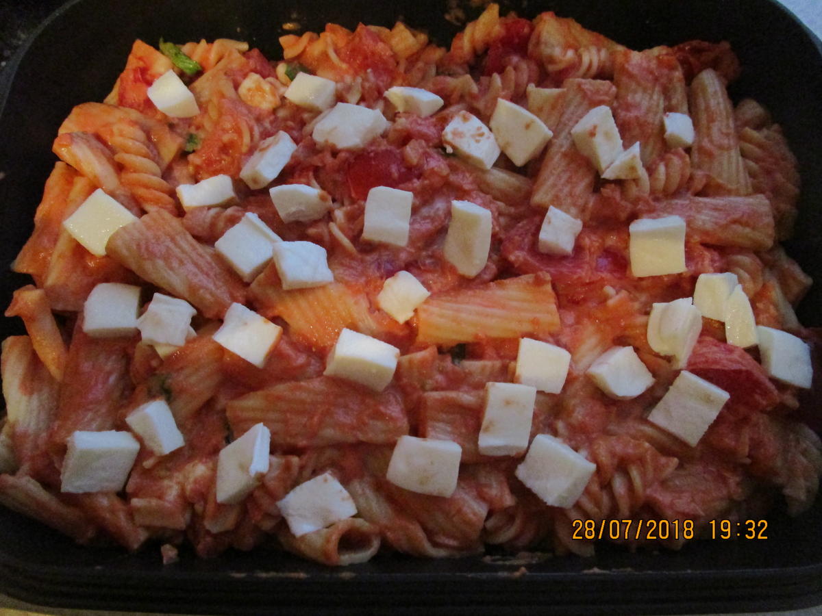Cremiger Auflauf mit Tomaten/Nudeln und Mozzarellla - Rezept - Bild Nr. 6184