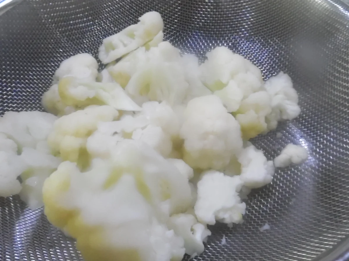 Rezept: Huhn und Blumenkohl indisch vom Grill mit Joghurt-Minz-Dip Bild Nr. 6189 Huhn und Blumenkohl indisch vom Grill mit Joghurt-Minz-Dip - Rezept - Bild Nr. 6189