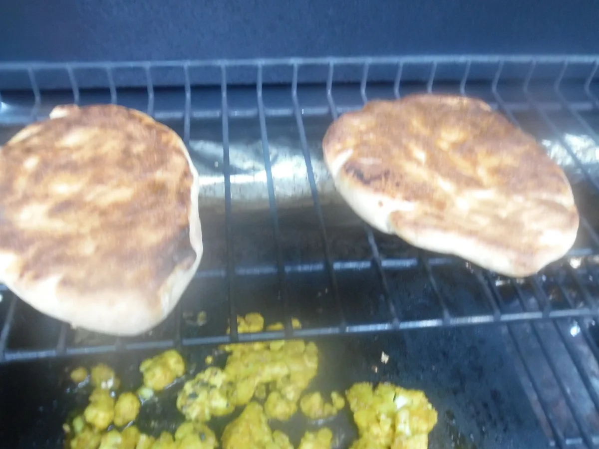 Garlic-Naan (Knoblauch-Naan)-Brot für den Grill - Rezept - Bild Nr. 3