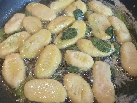 Rezept: Gnocchi mit Käse - Kräuterfüllung Bild Nr. 6189 Gnocchi mit Käse - Kräuterfüllung - Rezept - Bild Nr. 6189