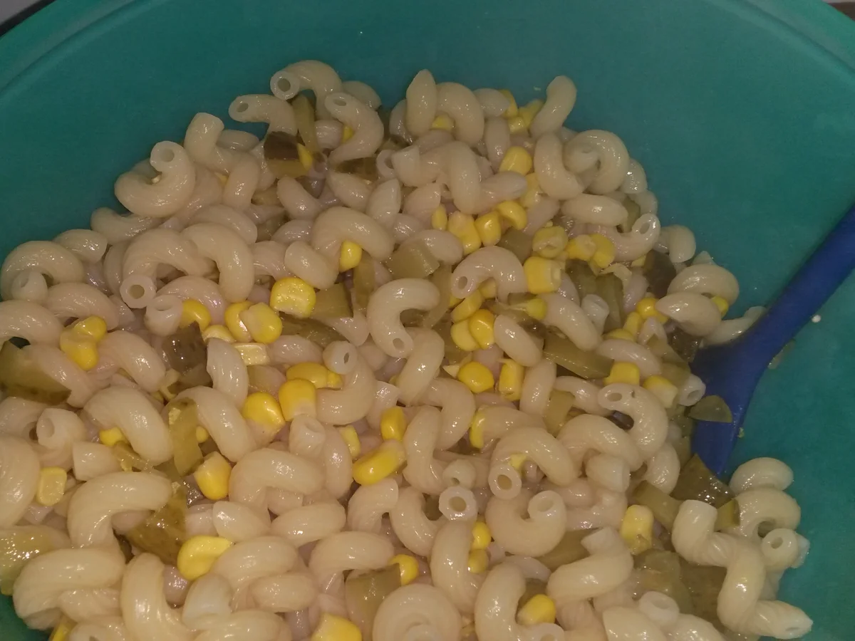 Ganz einfacher Nudelsalat zu Wiener  Würstchen - Rezept - Bild Nr. 6192