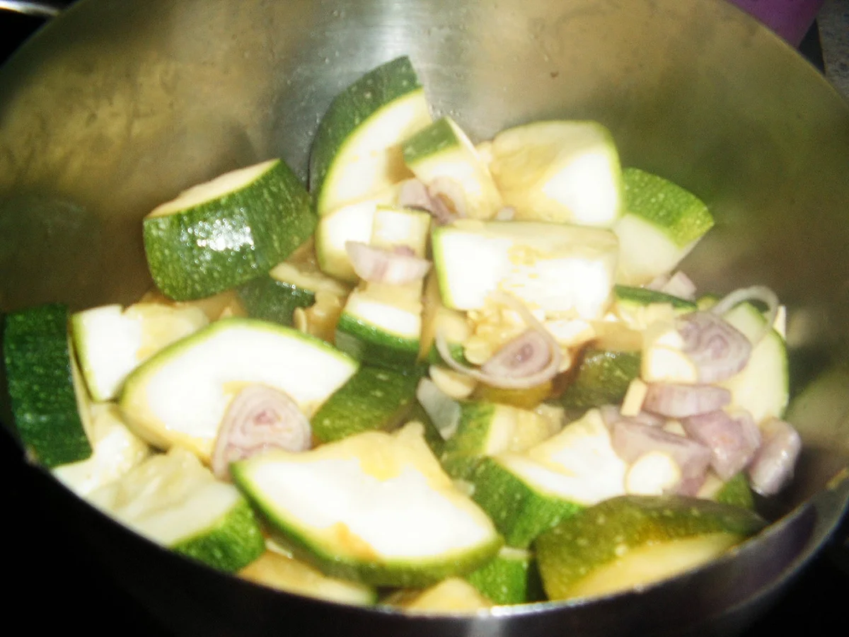 Rezept: Zucchinisuppe mit Lachs Bild Nr. 6195 Zucchinisuppe mit Lachs - Rezept - Bild Nr. 6195