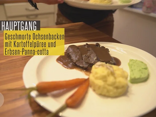 Rezept: Kalbsbacken mit Rotweinsauce und Erbsen-Panna-Cotta Bild Nr. 2 Kalbsbacken mit Rotweinsauce und Erbsen-Panna-Cotta - Rezept - Bild Nr. 2