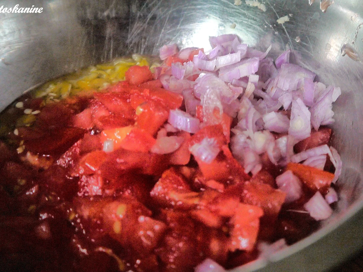 Büffelmozzarella mit Tomaten-Pflaumen-Salsa - Rezept - Bild Nr. 4