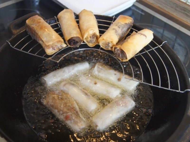 Rezept: Frühlingsrollen mit Rindermett, Weißkohl, Sprossen und Paprika Bild Nr. 6212 Frühlingsrollen mit Rindermett, Weißkohl, Sprossen und Paprika - Rezept - Bild Nr. 6212