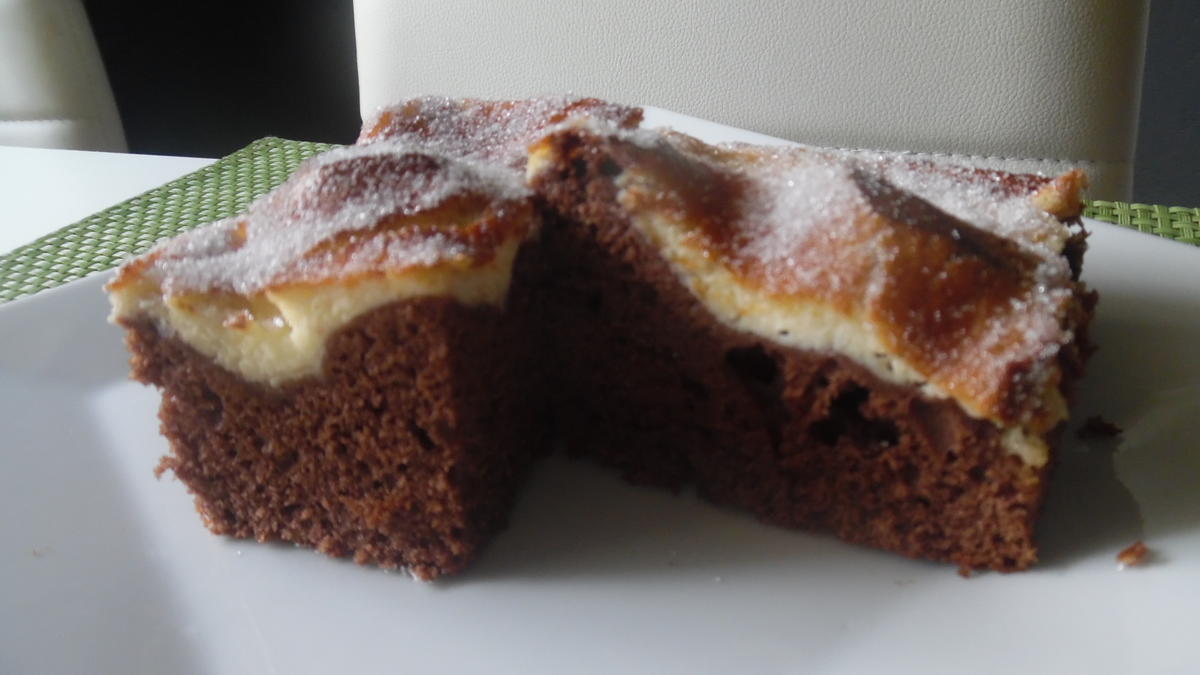 Schokoladenkuchen mit Schmand-Haube und Zuckerkruste - Rezept - Bild Nr. 6214