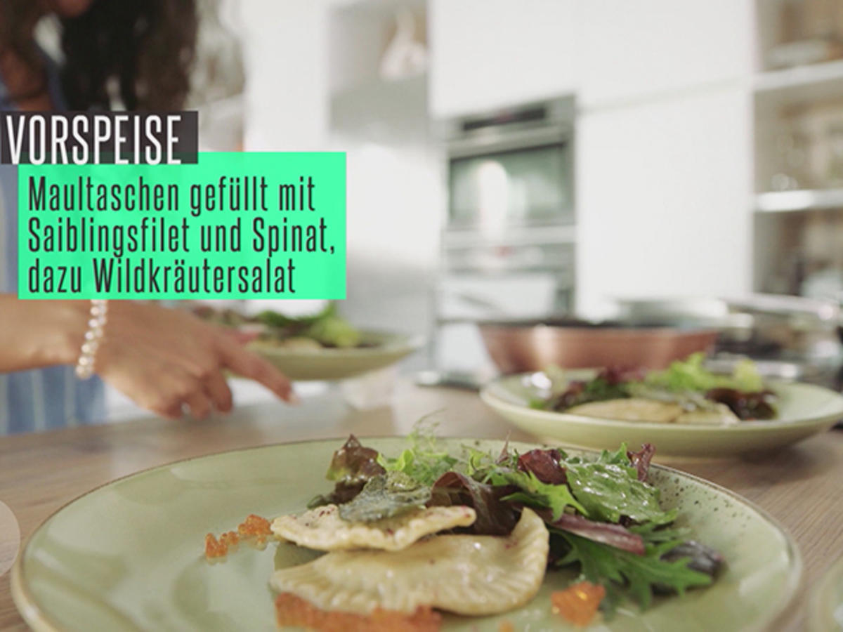 Bilder für Maultaschen vom Bachsaibling mit Wildkräutersalat - Rezept