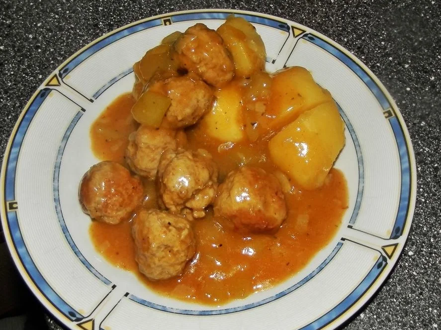 Hackfleischklößchen mit Gurkensosse - Rezept - Bild Nr. 6225