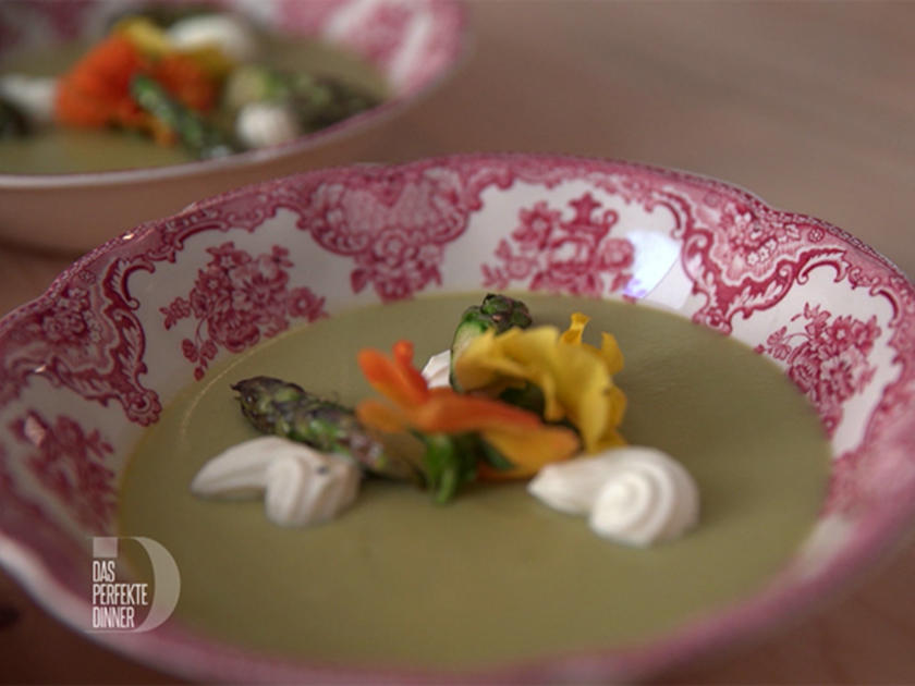 Spargelmousse und gegrillte Spargelspitzen mit Limetten Crème fraîche ...