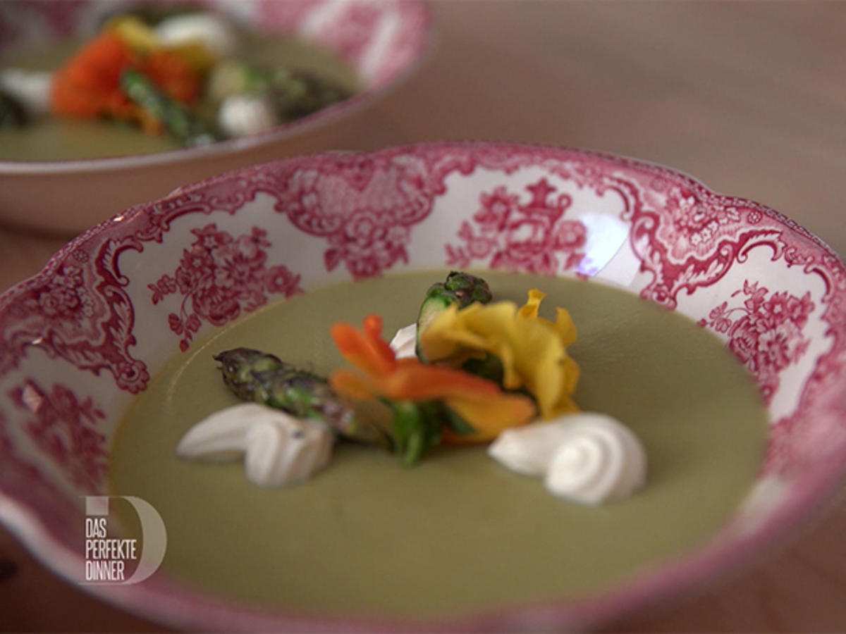 Spargelmousse und gegrillte Spargelspitzen mit Limetten Crème fraîche ...