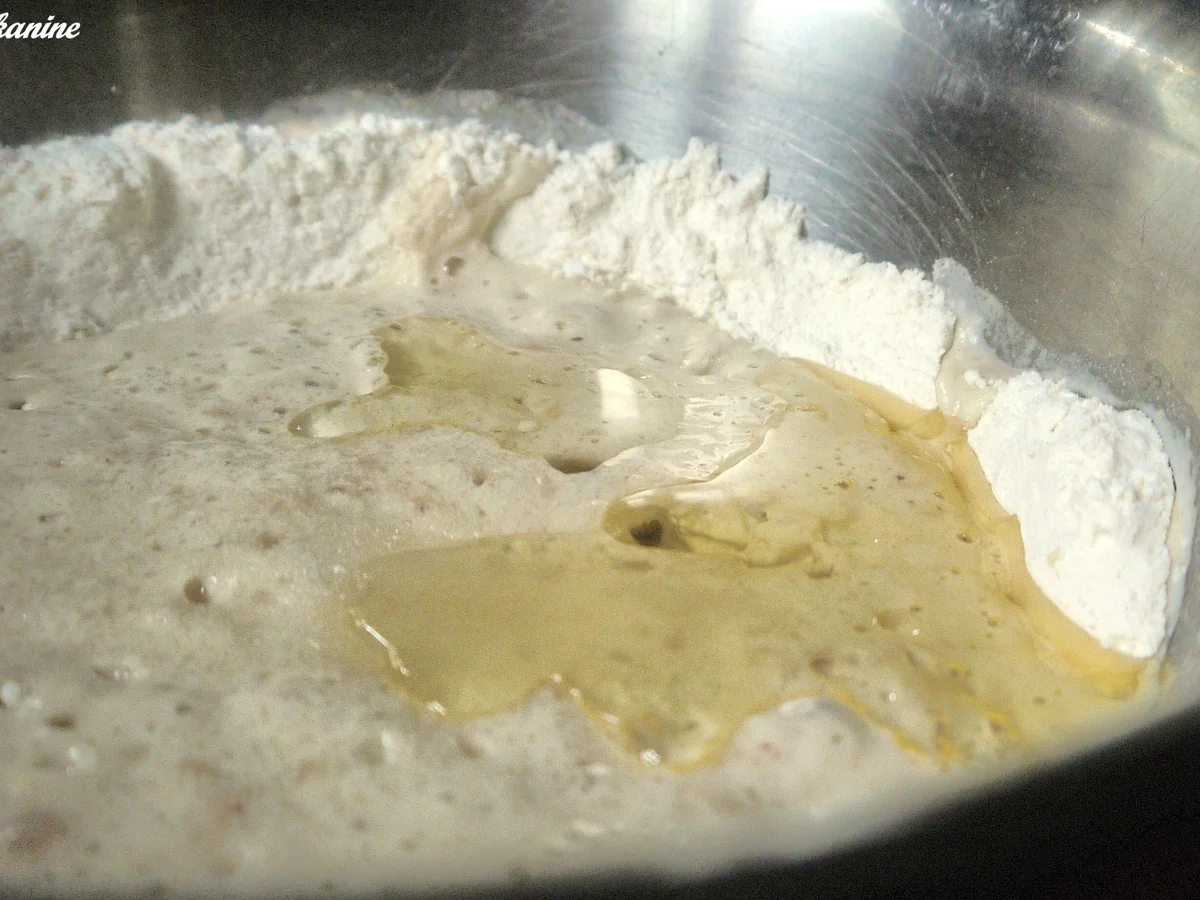 Rezept: Pizzabrot mit Knoblauch Bild Nr. 3 Pizzabrot mit Knoblauch - Rezept - Bild Nr. 3