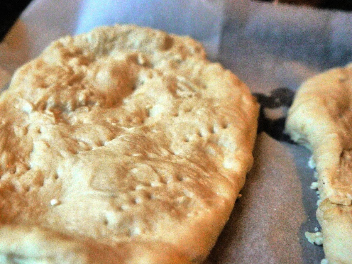 Rezept: Pizzabrot mit Knoblauch Bild Nr. 6 Pizzabrot mit Knoblauch - Rezept - Bild Nr. 6