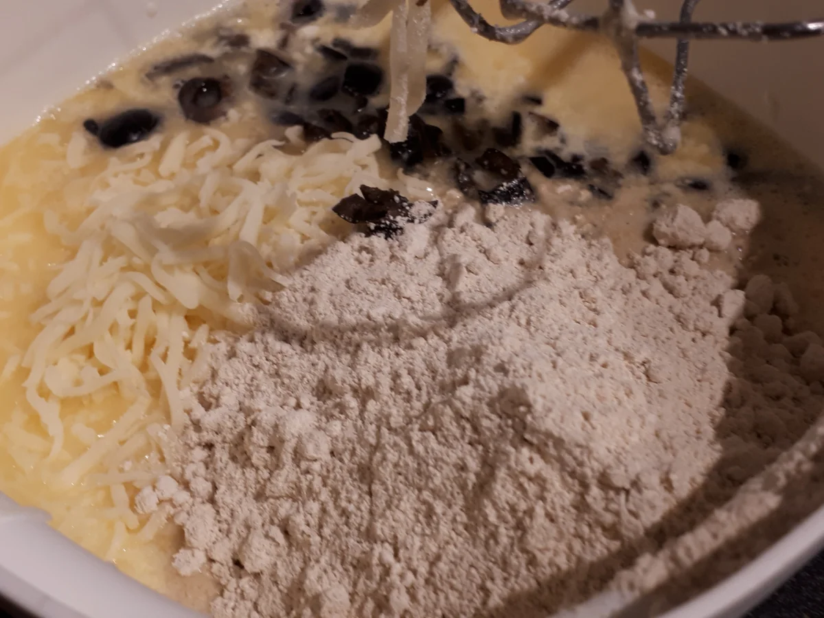 BiNe ` S OLIVEN - KÄSEBROT - Rezept - Bild Nr. 2