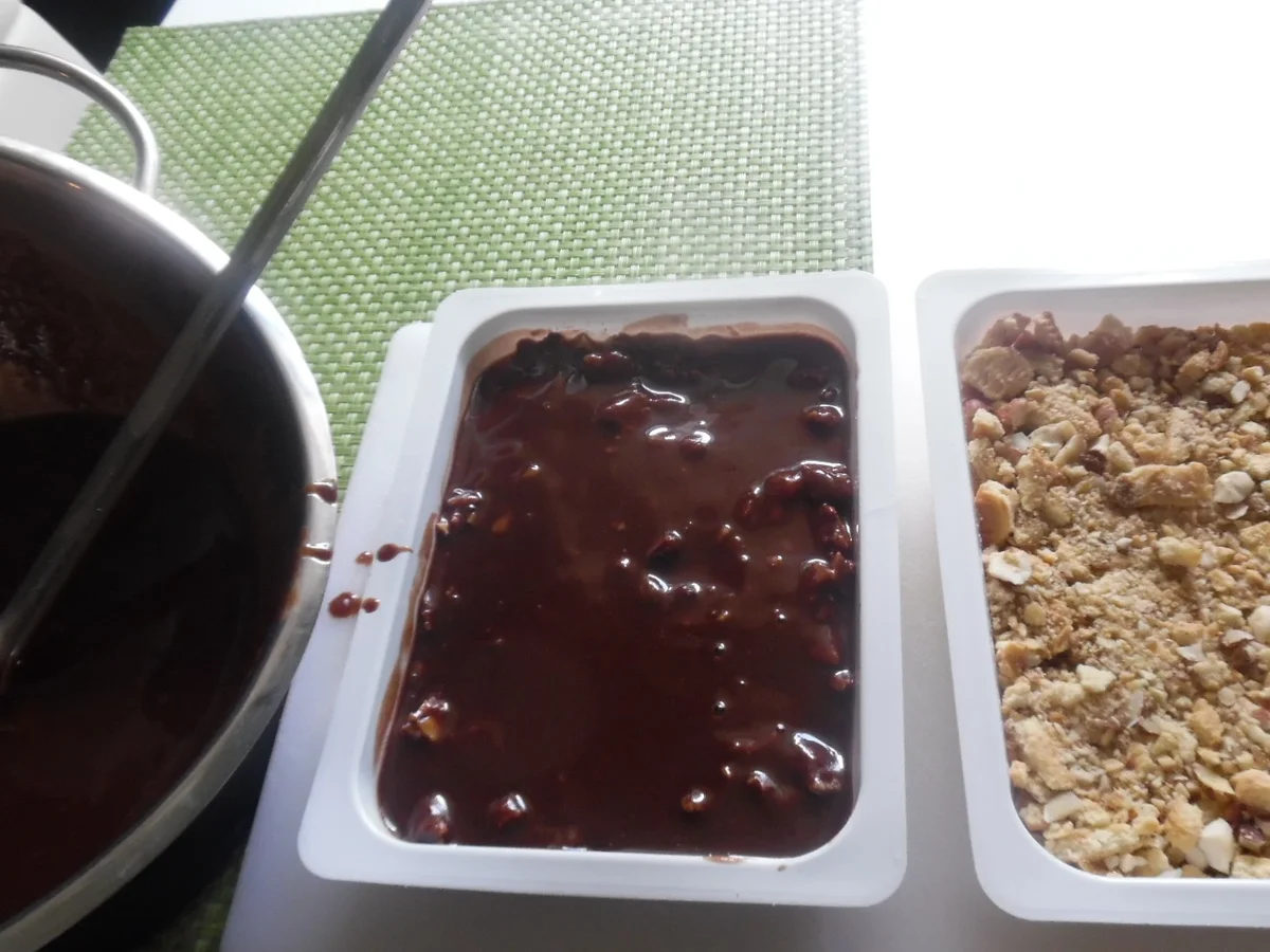 Rezept: Schottischer Kekskuchen "Scottish broken biscuit cake" Bild Nr. 6231 Schottischer Kekskuchen "Scottish broken biscuit cake" - Rezept - Bild Nr. 6231