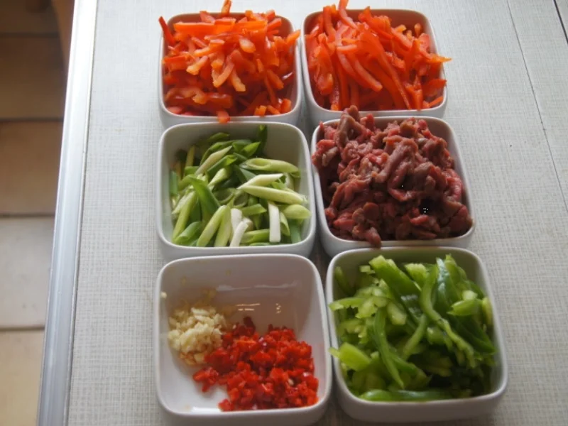 Rindfleischstreifen mit Paprika - Rezept - Bild Nr. 6231