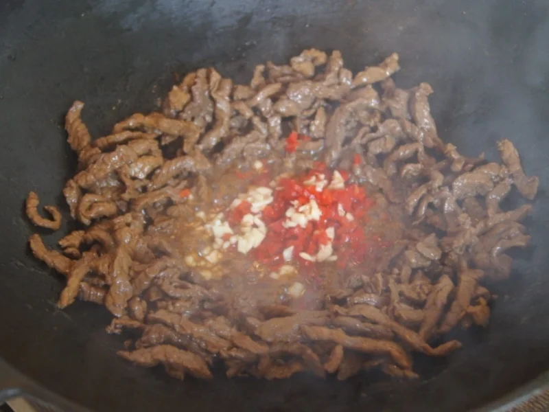 Rindfleischstreifen mit Paprika - Rezept - Bild Nr. 6236