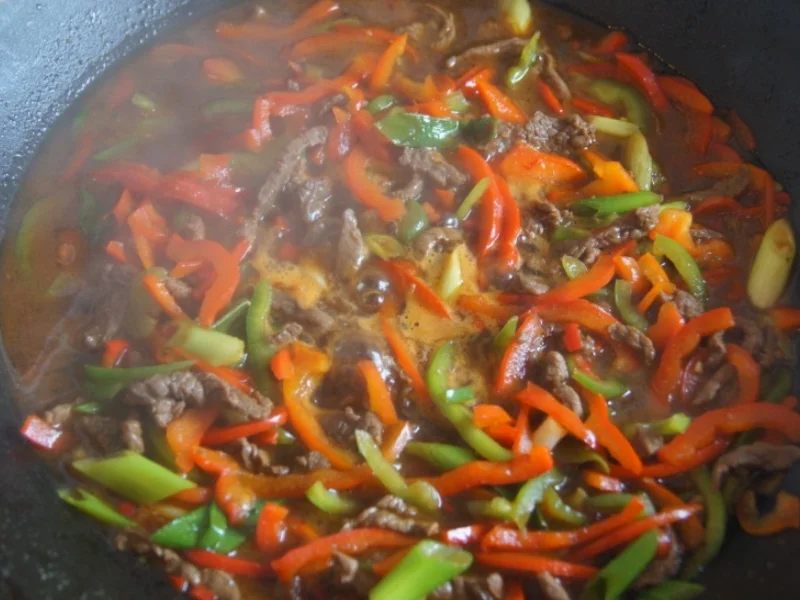 Rindfleischstreifen mit Paprika - Rezept - Bild Nr. 6240