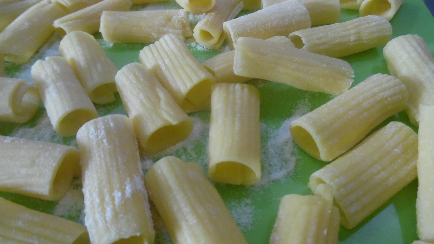 Tortiglioni oder Rigatoni Rezept mit Bild kochbar.de