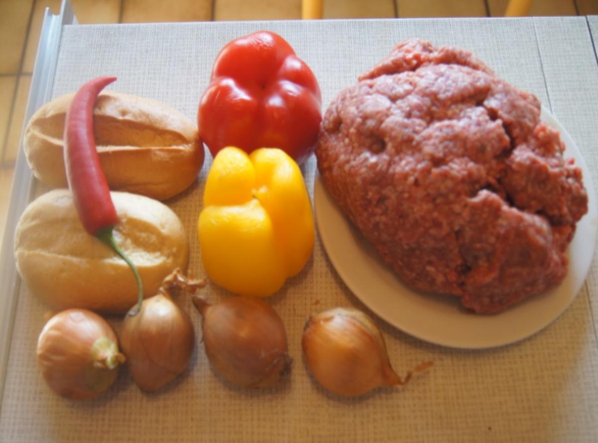 Herzhafte Buletten mit pikanter Sauce, Möhren-Mais-Gemüse und Kurkuma-Kartoffeln - Rezept - Bild Nr. 6231